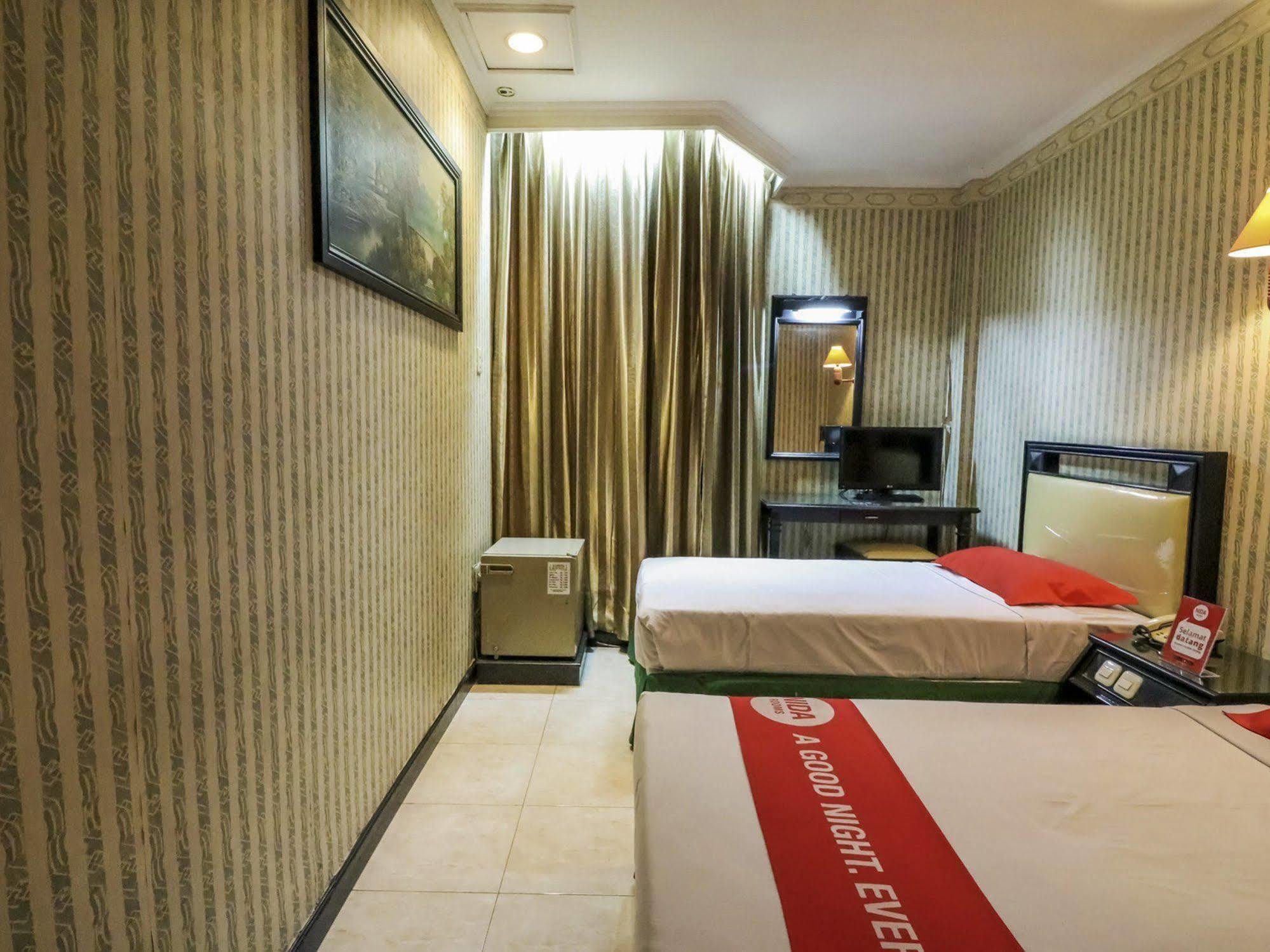 Hotel Yasmin Makassar Mitra Reddoorz Екстер'єр фото